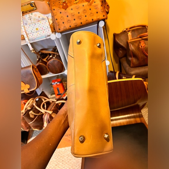 8 Coach all leather vintage shoulder bag - Picture 9 of 13